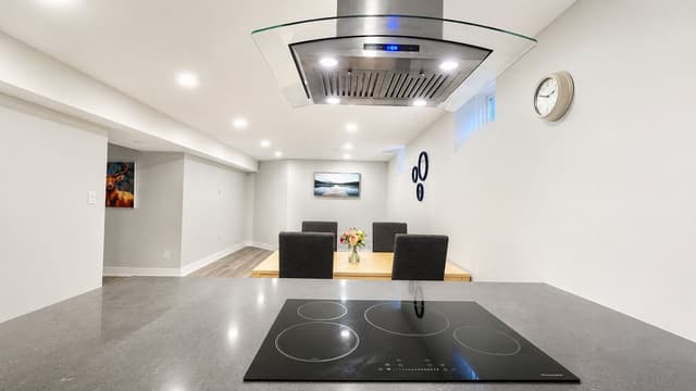 Lower 302 Leacock Ave. Oakville On L6h 5j2