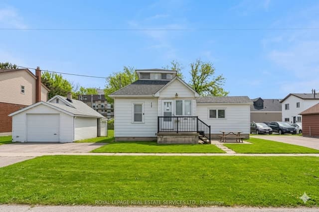 2386 Sovereign St. Oakville On L6l 1l8