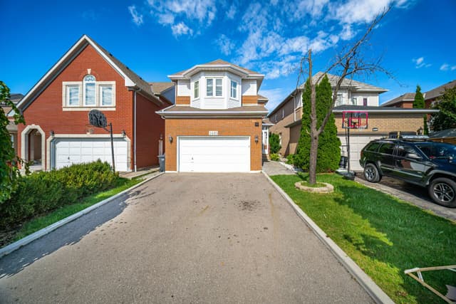 2485 Strathmore Cres. N Mississauga On L5m 5k9