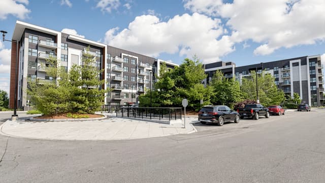 128 Grovewood Common 229 Oakville On L6h 0x3