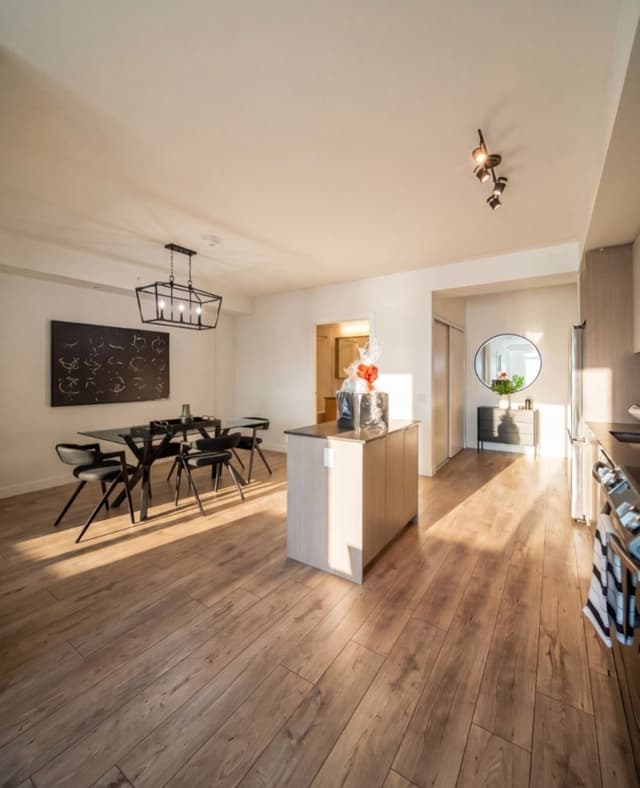 133 Bronte Rd. B0614 Oakville On L6l 3c1