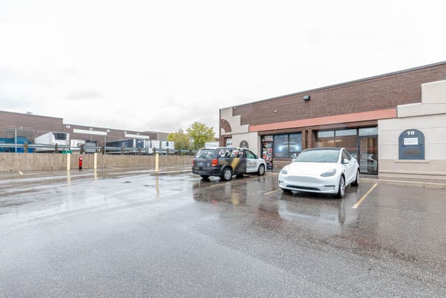 5484 Tomken Rd. 16 Mississauga On L4w 2z6