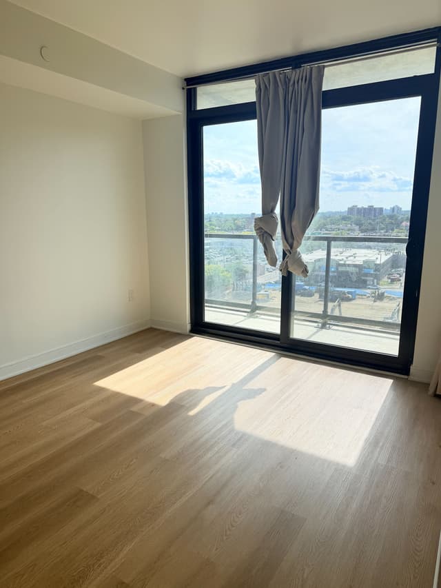 86 Dundas St. E 819 Mississauga On L5a 1w4