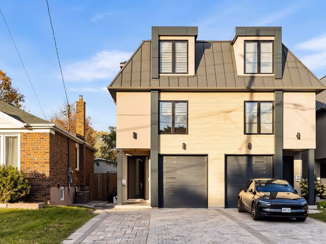 41 B Maple Ave. N Mississauga On L5h 2r9