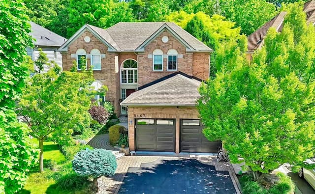 5467 Planters Wood Ct. Mississauga On L5m 5v6