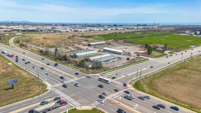 2018 Dundas St. E Oakville On L6h 7g2