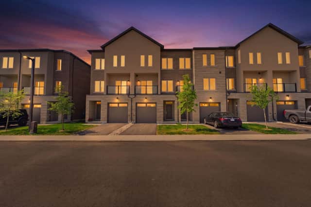 10 Clear Valley Ln. Hamilton On L0r 1w0
