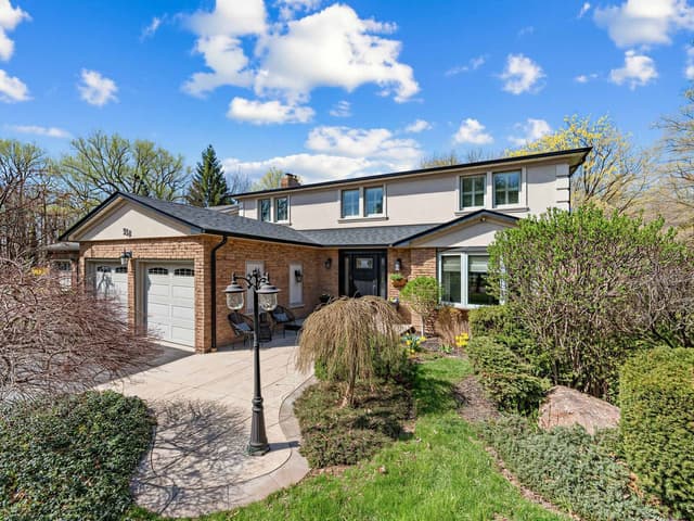 358 Kingsway Pl. Milton On L9t 4c8