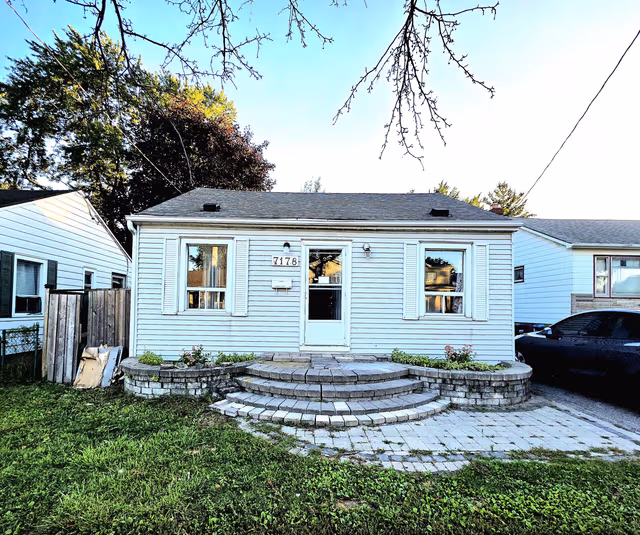 7178 Lancaster Ave. Mississauga On L4t 2l2