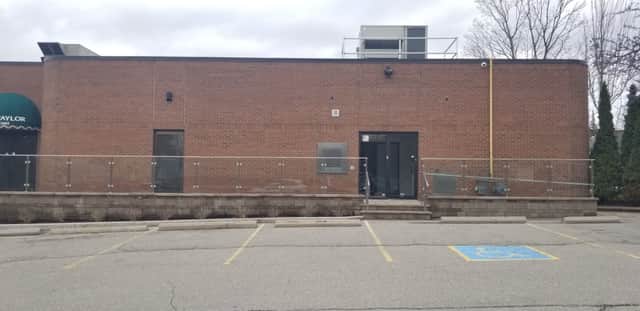 60 Lakeshore Rd. W 1 Oakville On L6k 1e1