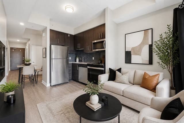 15 Queen St. S 1103 Hamilton On L8p 3r4