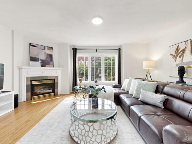 1575 South Parade Ct. 11 Mississauga On L5m 6e9