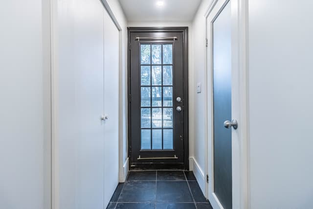 3470 Enniskillen Circle S Basement Mississauga On L5c 2n1