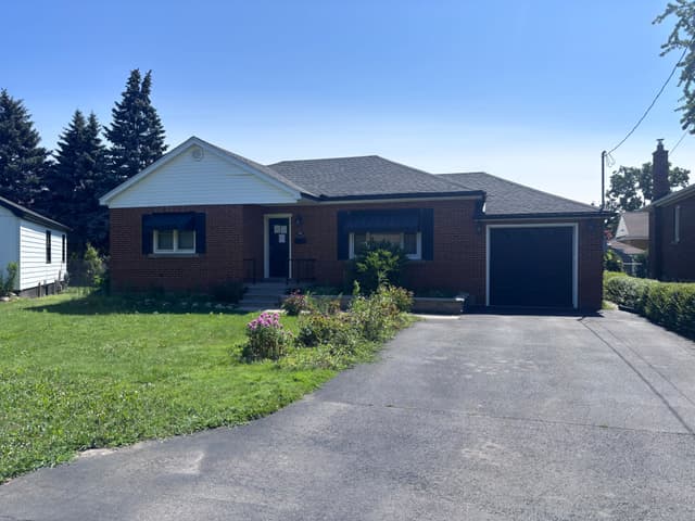 48 Mountain Ave. N Hamilton On L8g 3n9
