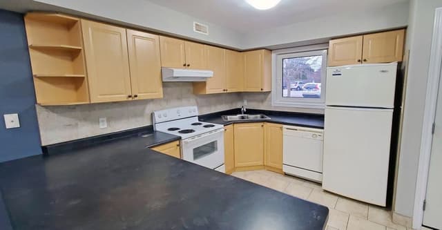 246 Lakeshore Rd. St Catharines On L2m 1r6