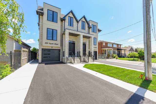 956 Fourth St. Mississauga On L5e 1j9