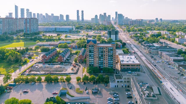 25 Agnes St. 202 Mississauga On L5b 3x7