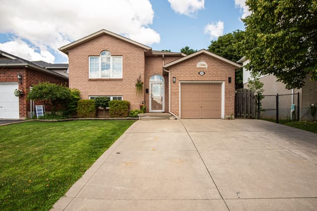 57 Ossington Dr. Hamilton On L8w 3s4