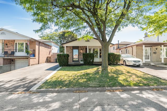 703 Upper Wentworth St. Hamilton On L9a 4v6