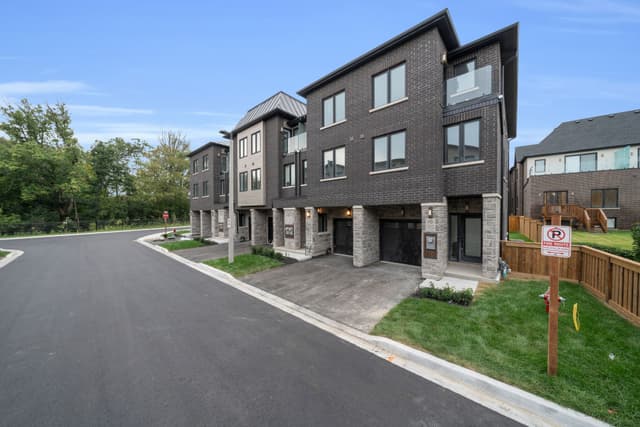 6635 Clock Ct. 5 Mississauga On L5w 1n2