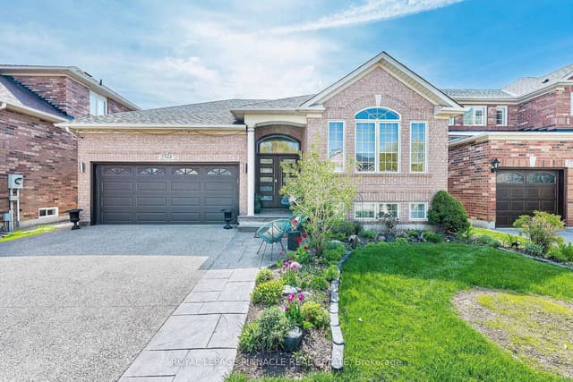 2368 Foxhole Circle Oakville On L6m 4x4