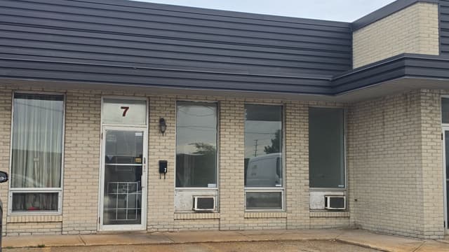 1260 Fewster Dr. 7 Mississauga On L4w 1a5
