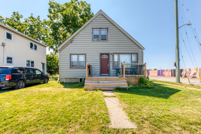 58 Carlton St. St Catharines On L2r 1p8