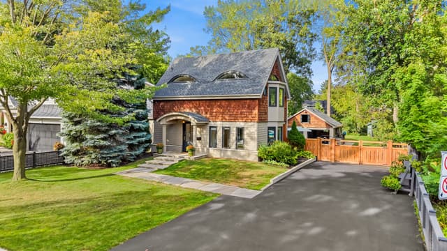 423 Smith Ave. Burlington On L7r 2t9