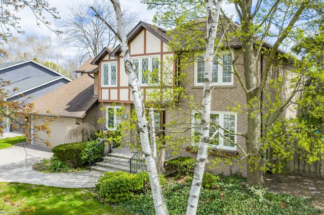 2082 Mississauga Rd. Mississauga On L5h 2k6