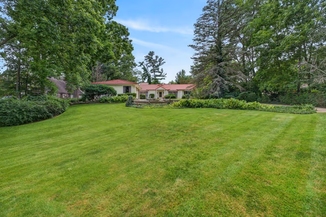 230 Morrison Rd. Oakville On L6j 4j4