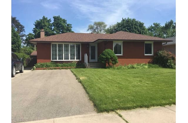 58 Sewell Dr. Bsmt Room 1 Oakville On L6h 1c5