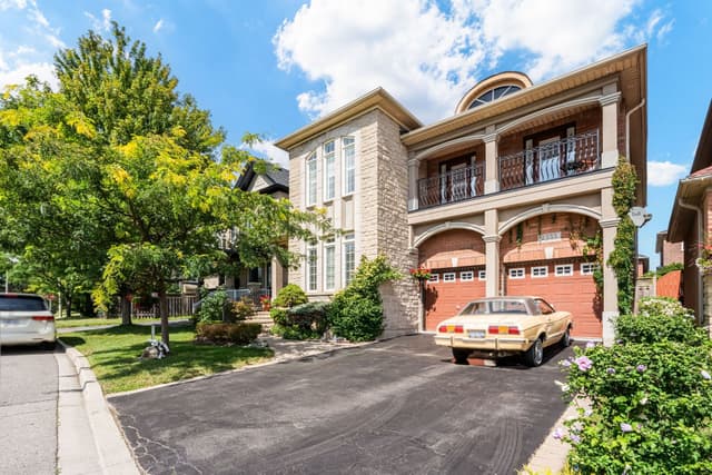 2555 Nichols Dr. Oakville On L6h 7l3