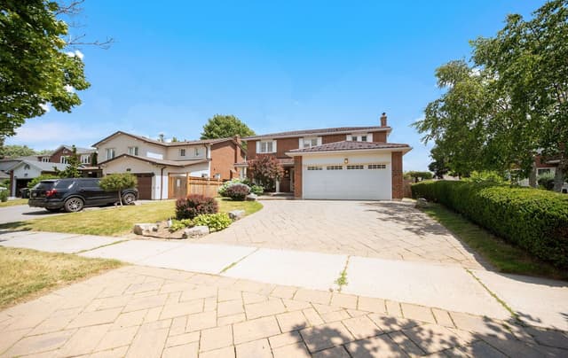 1892 Beechknoll Ave. Mississauga On L4w 2g3