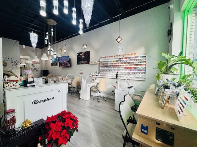 356A Lakeshore Rd. W Mississauga On L5h 1h3