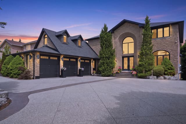 149 Miller Dr. Hamilton On L9g 4w2