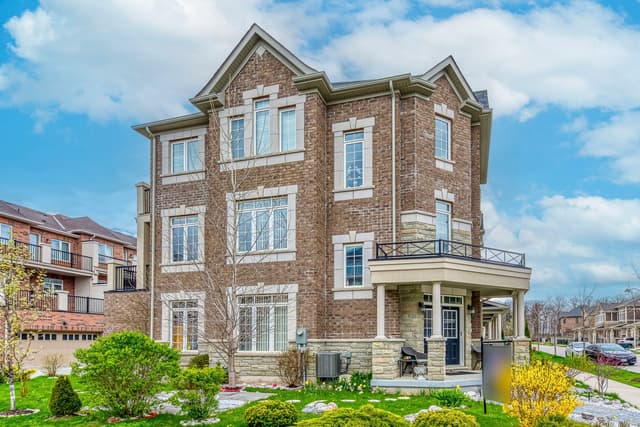 3310 Erasmum St. Oakville On L6m 1s3