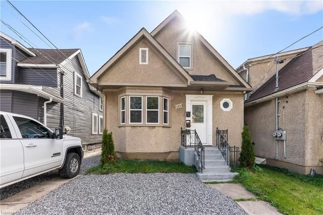 28 Division St. Upper St Catharines On L2r 3g2
