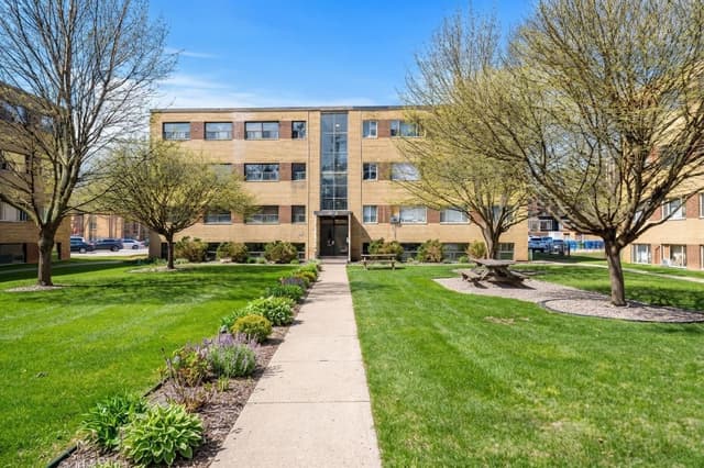 2035 Prospect St. 24 Burlington On L7r 2l4