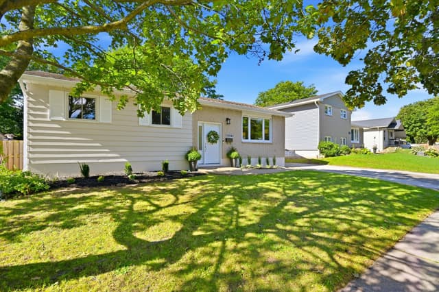 2120 Cavendish Dr. Burlington On L7p 1z3