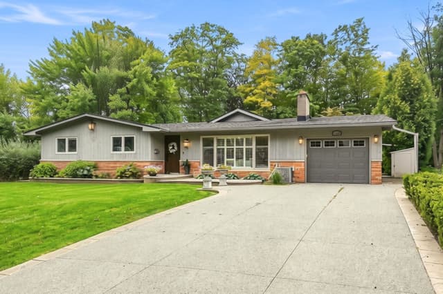 1228 Elgin Cres. Oakville On L6h 2j7