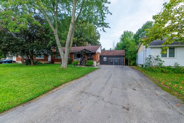 6 Greenock Circle St Catharines On L2s 1b4