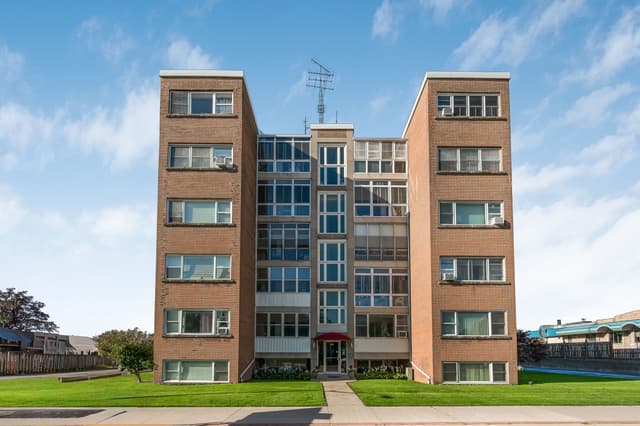 824 Brant St. 9 Burlington On L7r 2j5