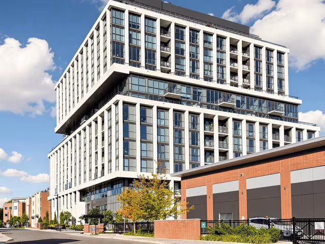 1063 Douglas Mccurdy Common 709 Mississauga On L5g 0c5