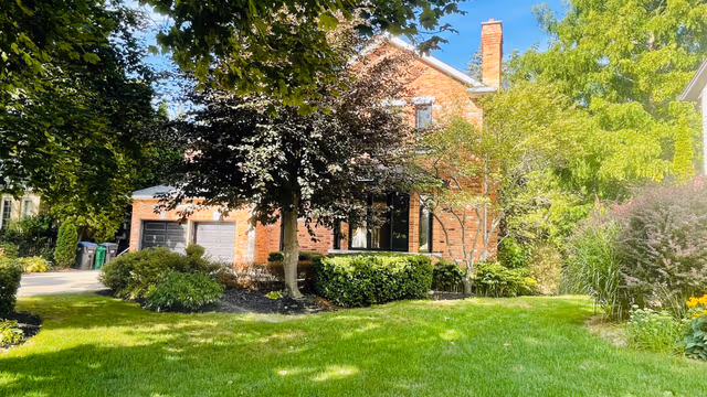 1283 Lindburgh Ct. Mississauga On L5h 4j2