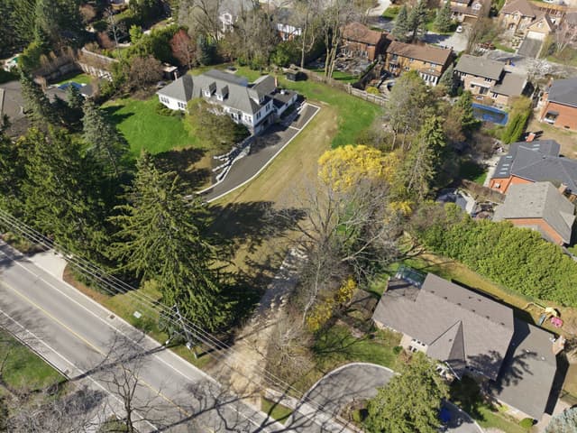 206 Lovers Ln. Hamilton On L9g 1g9