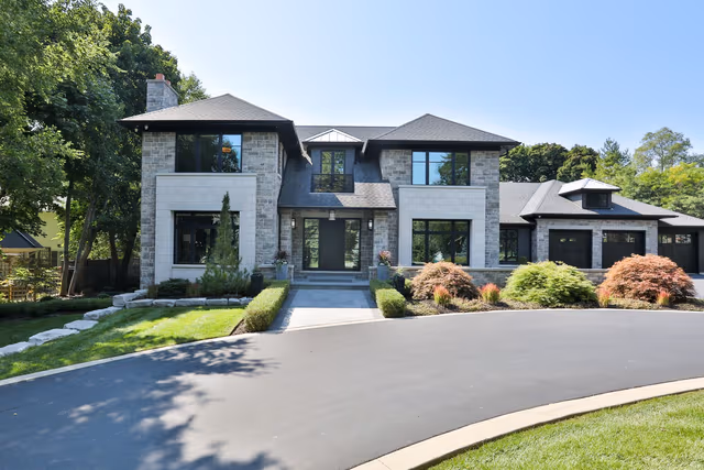 262 Maple Grove Dr. Oakville On L6j 4v5