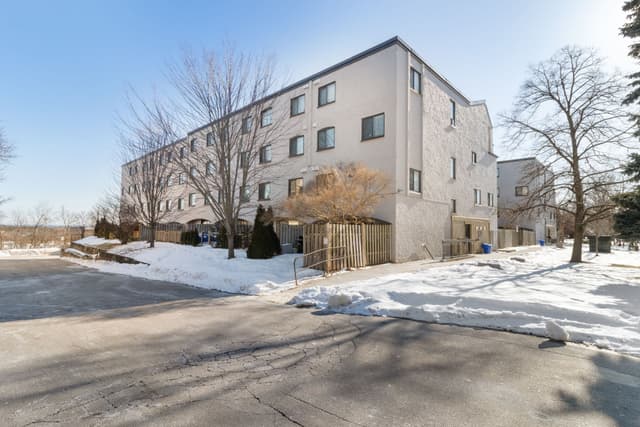 1016 Falgarwood Dr. 37 Oakville On L6h 2p5