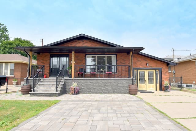 682 Mohawk Rd. W Hamilton On L9c 1x8