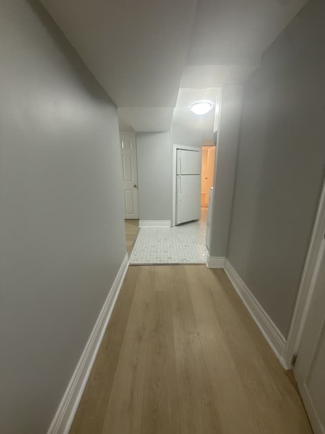 453 Paling Ave. Basement Hamilton On L8h 5k3