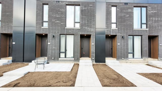 122 Everett Common St Catharines On L2p 0g8